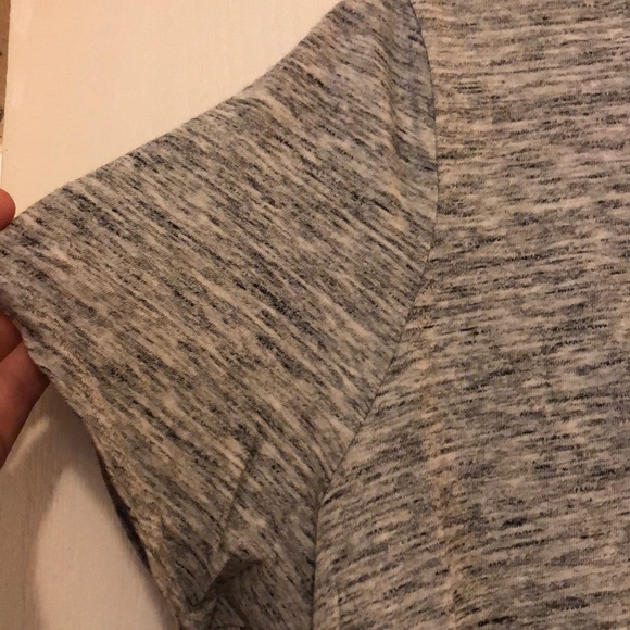 BRAND NEW OLD NAVY TEE. - Picture 4 of 4